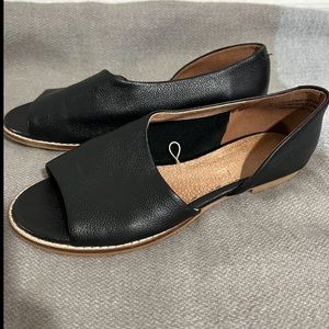 Anthropologie Souvenir Cutout Open Flats